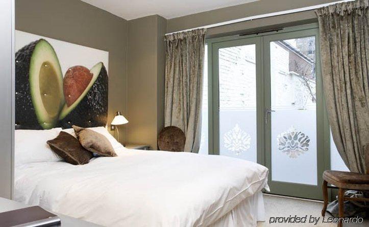 The George Townhouse 3*